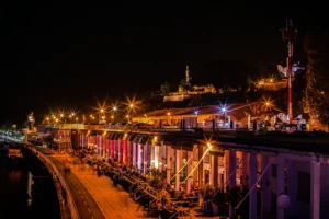 Young adult tours Europe Small group tours Europe All-inclusive tours Europe