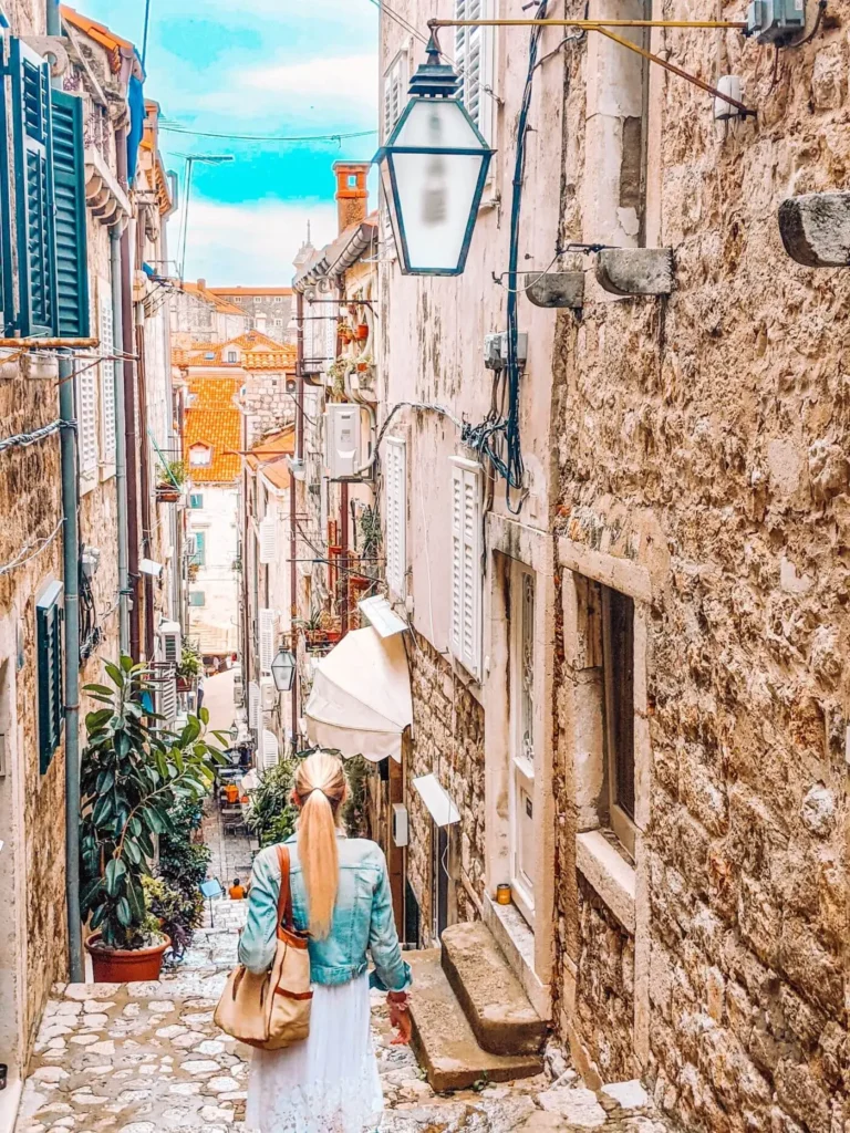 Multi-country Balkan tours featuring Croatia, Bosnia and Montenegro